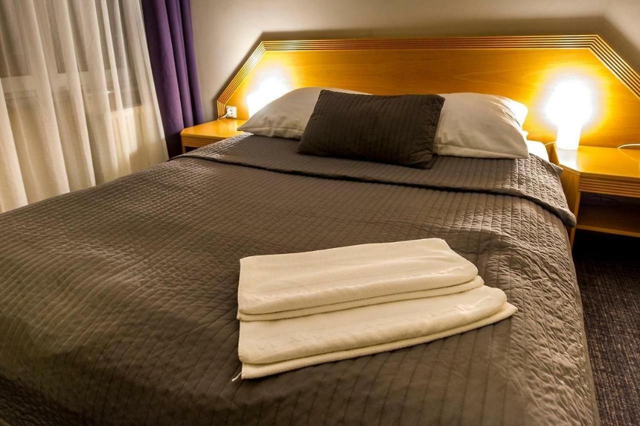 Wawrzkowizna Otel Rząsawa Dış mekan fotoğraf